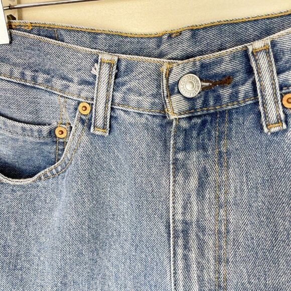 Levis High Waisted Mom Shorts Ripped DIY Cut Off Daisy Dukes 33 - Picture 4 of 7